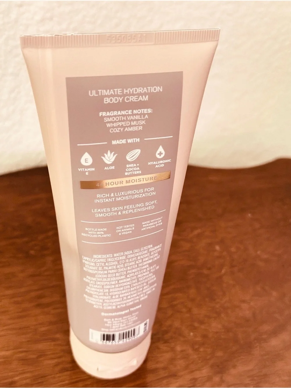Bath & Body Works Warm Musk Body Cream - Pale Cream Tube